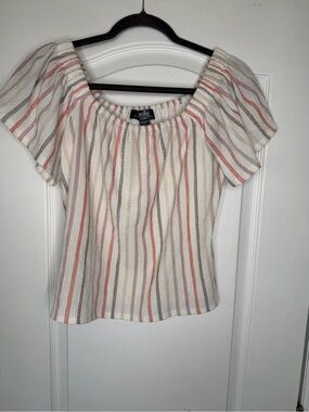 Belle By Belldini Off-Shoulder Striped Textured Blouse. Size M